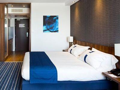 Hotel Express - Odysseum By Ihg